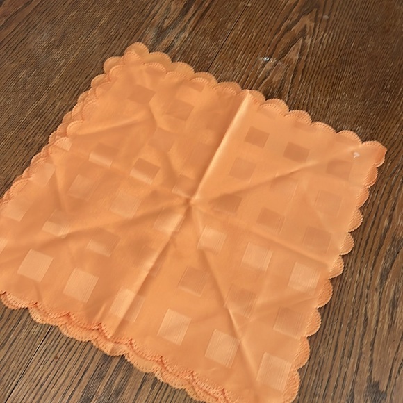 Vintage 5pcs Set Dining Table Covers - Picture 6 of 9